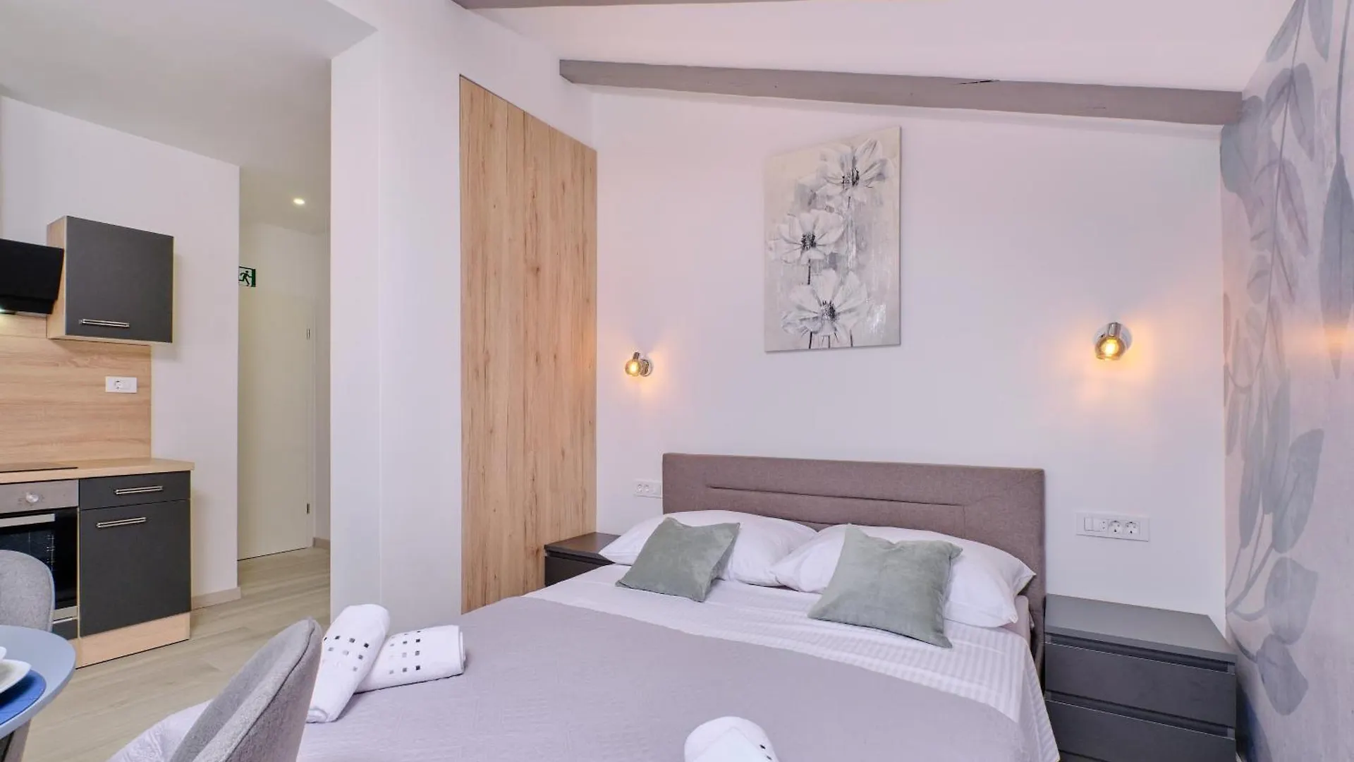 Apartments With A Parking Space Losinj, Losinj - 21417 Mali Losinj 0*,  Croatia